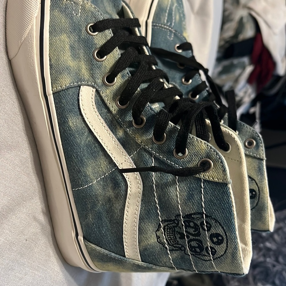 Artful vans with skulls new 10.5